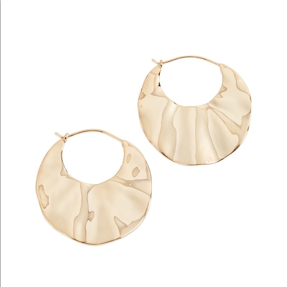 Gorjana Jewelry - Gorjana Chloe Crescent Hoop Earrings Gorjana Jewelry - Gorjana Chloe Crescent Hoop Earrings